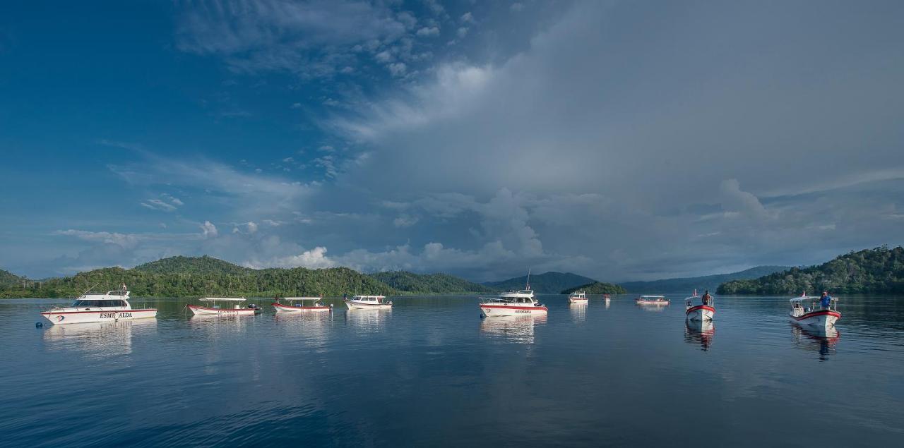 Papua Paradise Eco Resort Pulau Birie Exterior photo